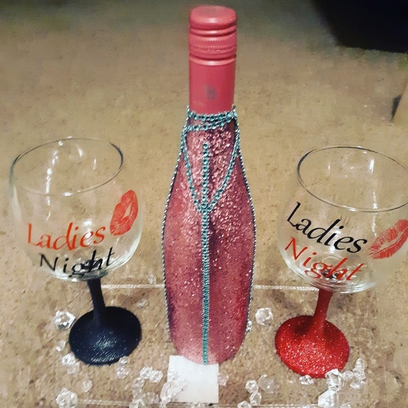 Decorative Wine Glass - Picture 2 of 2